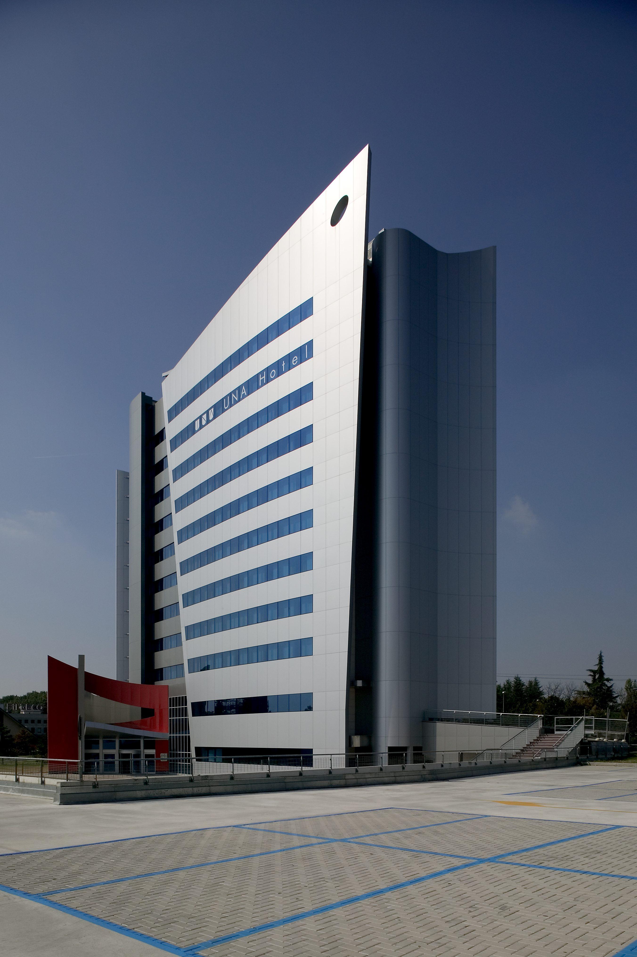 Una Hotels Malpensa Cerro Maggiore Exterior foto
