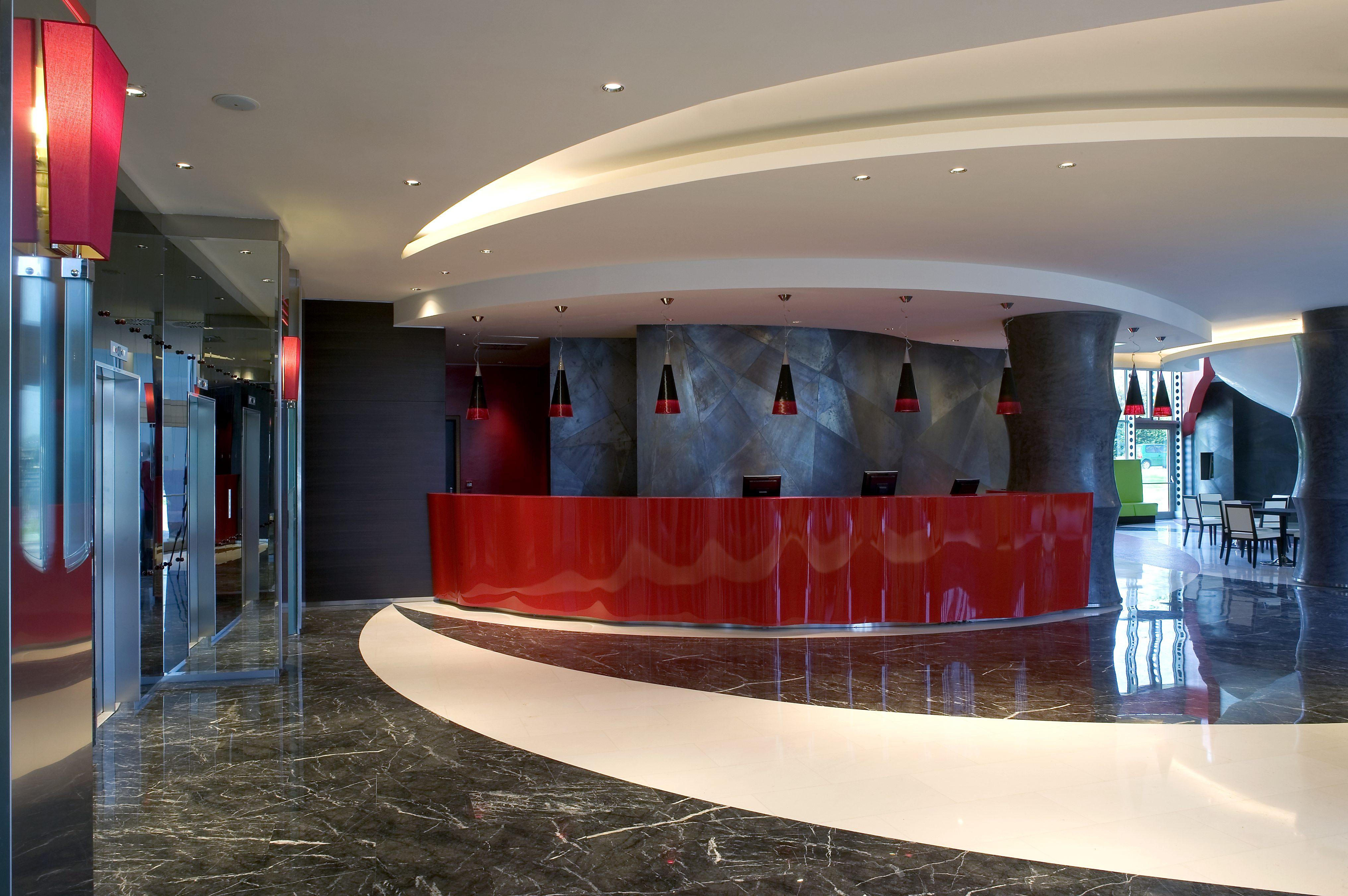 Una Hotels Malpensa Cerro Maggiore Exterior foto